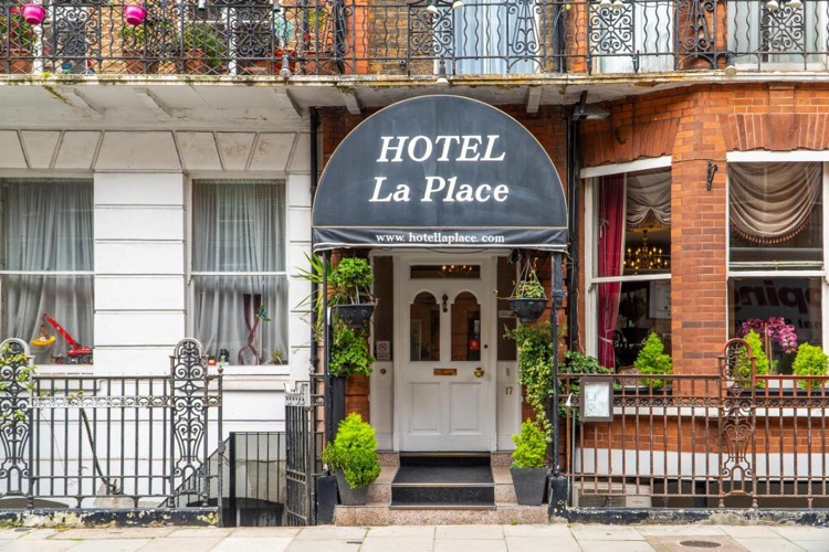 A photo of Hotel La Place