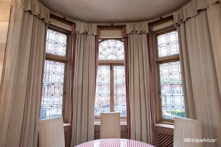 A photo of Blakes Hotel