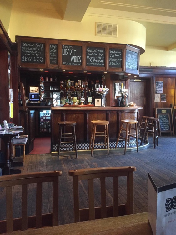 Lovely out of the way pub wth an amazing stage!