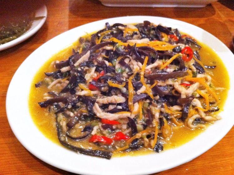 Shredded pork with fungus in sweet and sour sauce