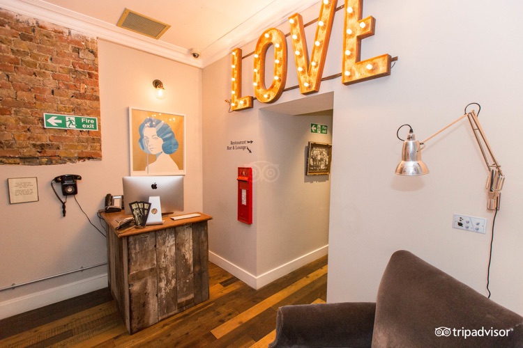 Front Desk at the Artist Residence London
