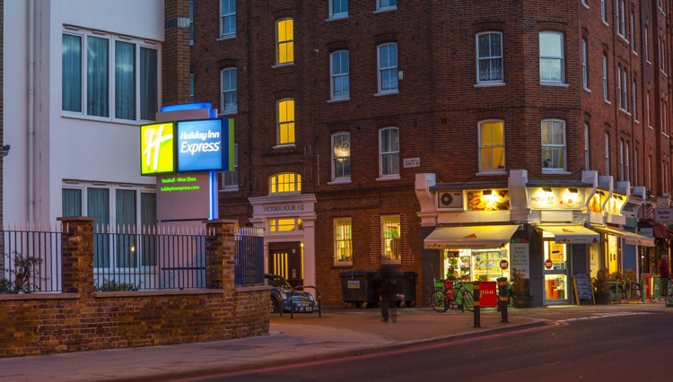A photo of Holiday Inn Express London - Vauxhall Nine Elms by IHG