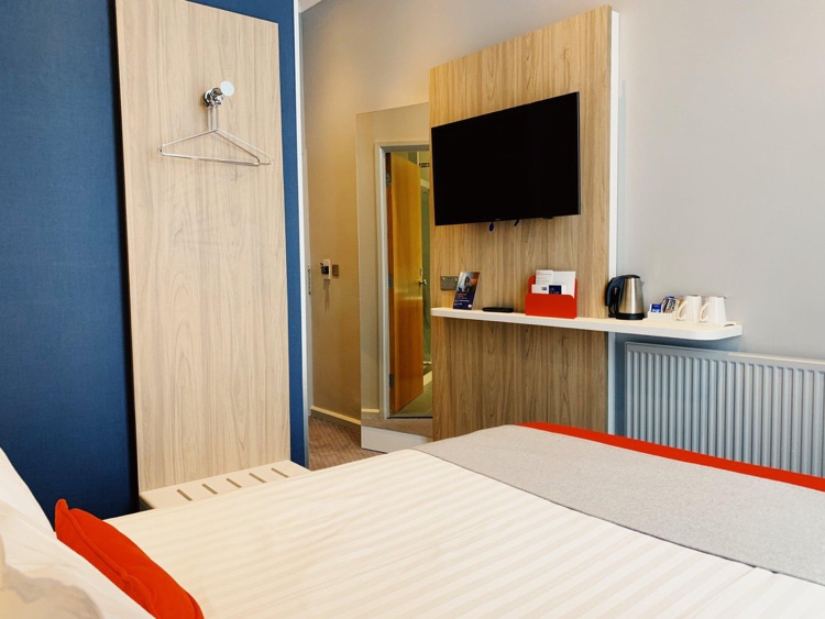 A photo of Holiday Inn Express London Victoria, an IHG Hotel