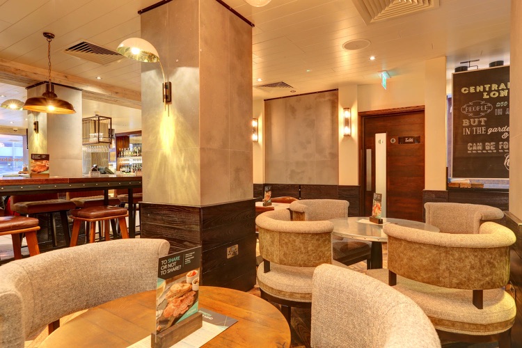 A photo of hub by Premier Inn London Westminster Abbey hotel