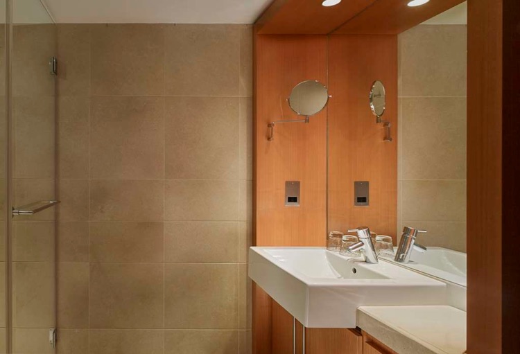 Studio bathroom
