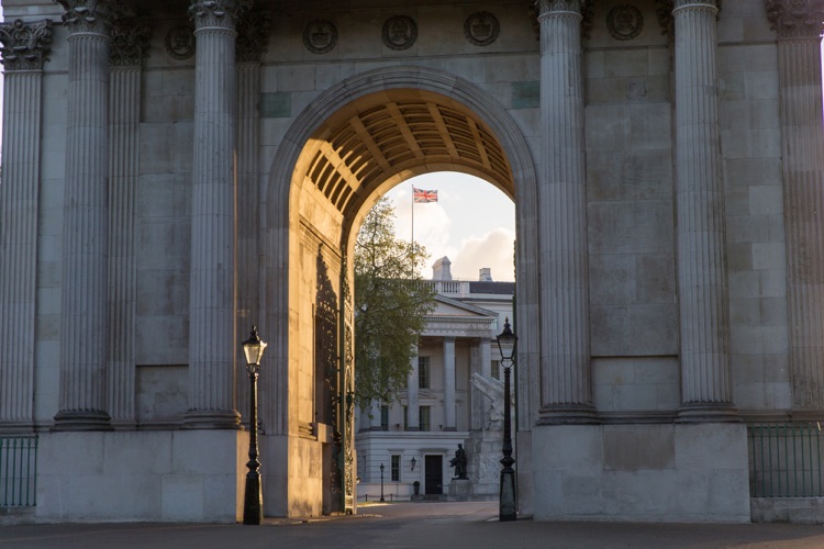 The Lanesborough as seen through Wellington Arch