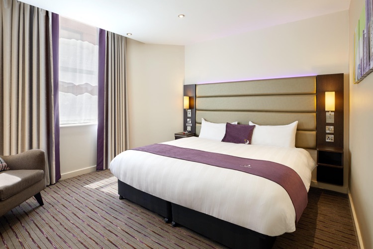Premier Inn accessible bedroom