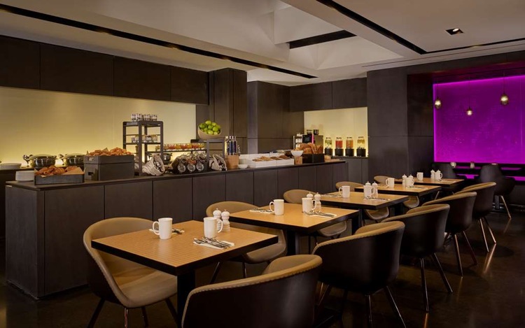 Breakfast room