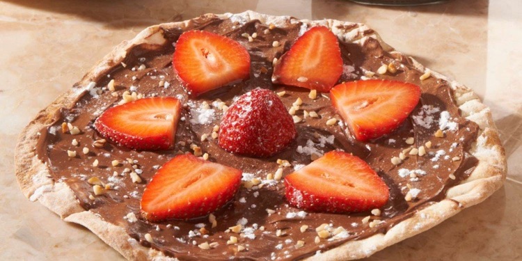 Nutella and Strawberry Pizetta