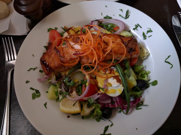 Lovely salmon niçoise