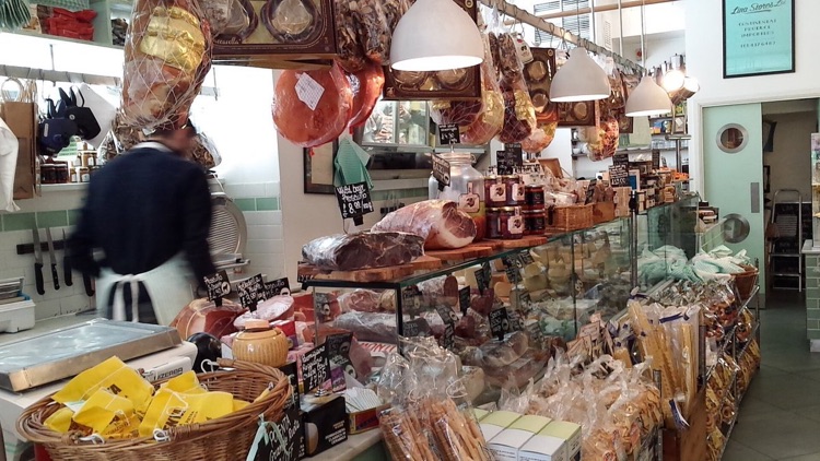 Une photo de Lina Stores