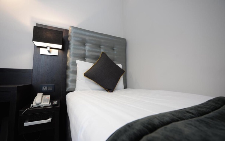 A photo of Airways Hotel Victoria