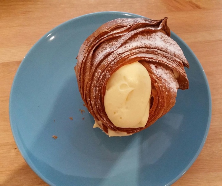 Vanilla filo pastry