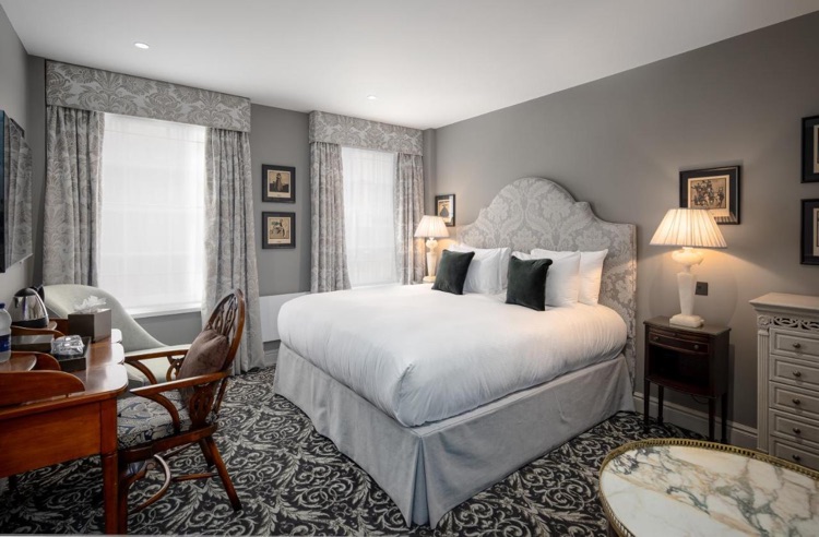 A photo of No. 30 Knightsbridge