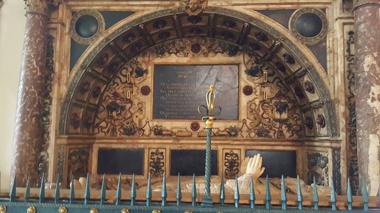 Dacre monument