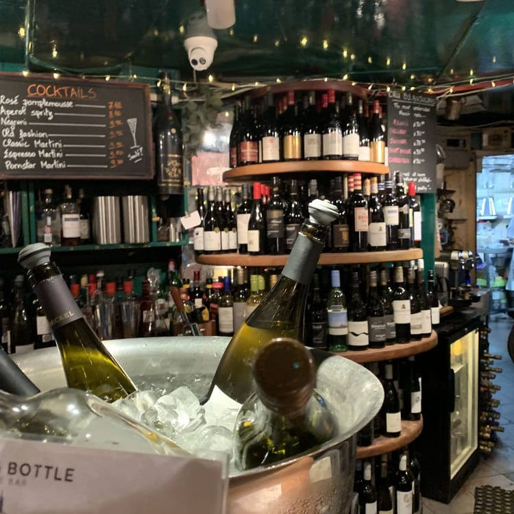 Une photo de Cork & Bottle Wine Bar Leicester Square