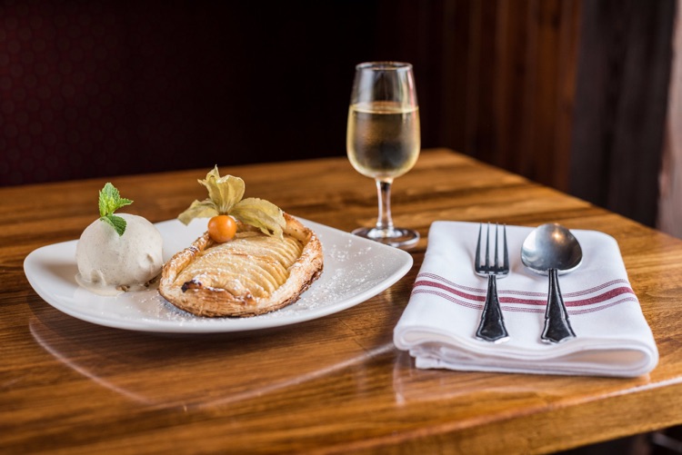 Apple Tart - Bourbon Vanilla Ice-cream