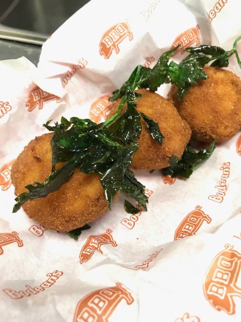 Mac n cheese balls