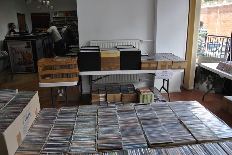 A photo of Music Fan