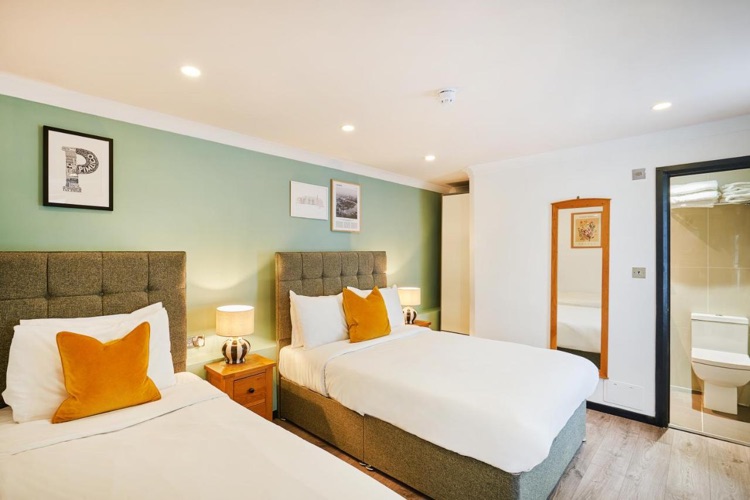 A photo of Huttons Hotel, Victoria London
