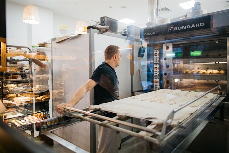 Baking baguettes