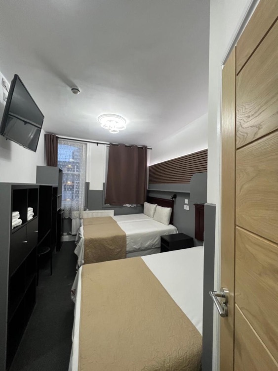 A photo of Plaza London Hotel