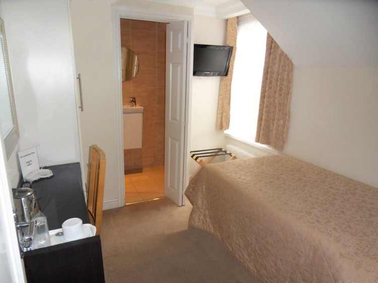 Room 6 Single ensuite room
