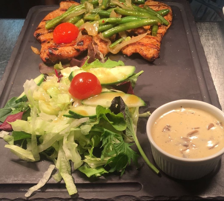 Une photo de Le Madison Steakhouse