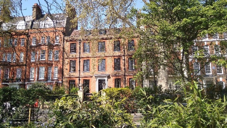 A photo of Chelsea Embankment Gardens