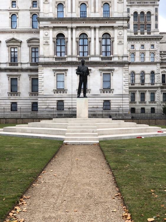 A photo of Admiral of the Fleet Earl Mountbatten of Burma Statue