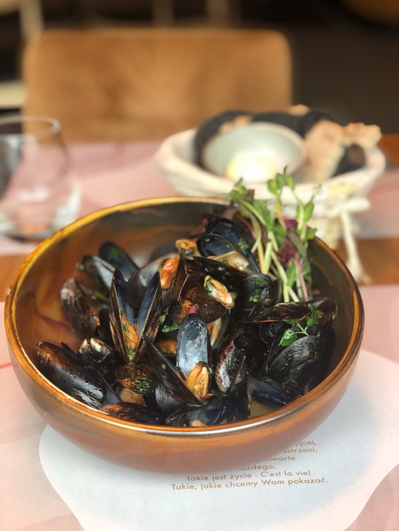 Clams in wine sauce