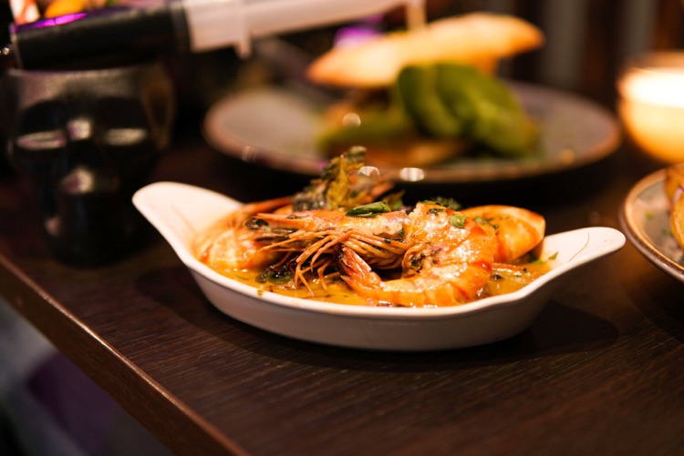 A photo of Issa Vibe Bar & Restaurant