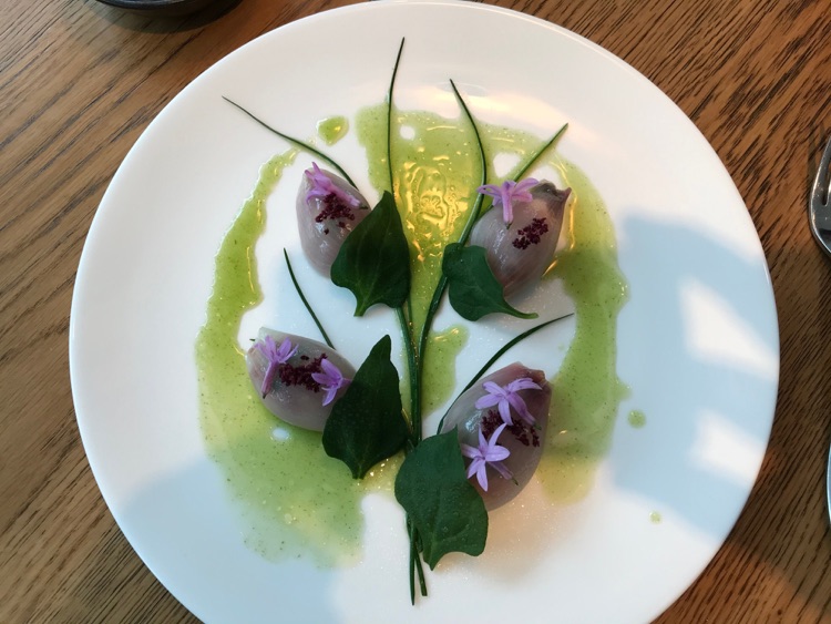 Beef tartare with alliums & tarragon