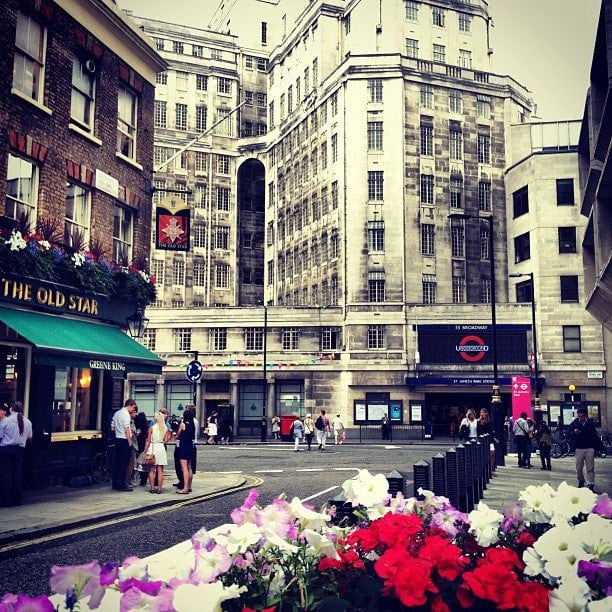 Фото: Saint James's Park Station