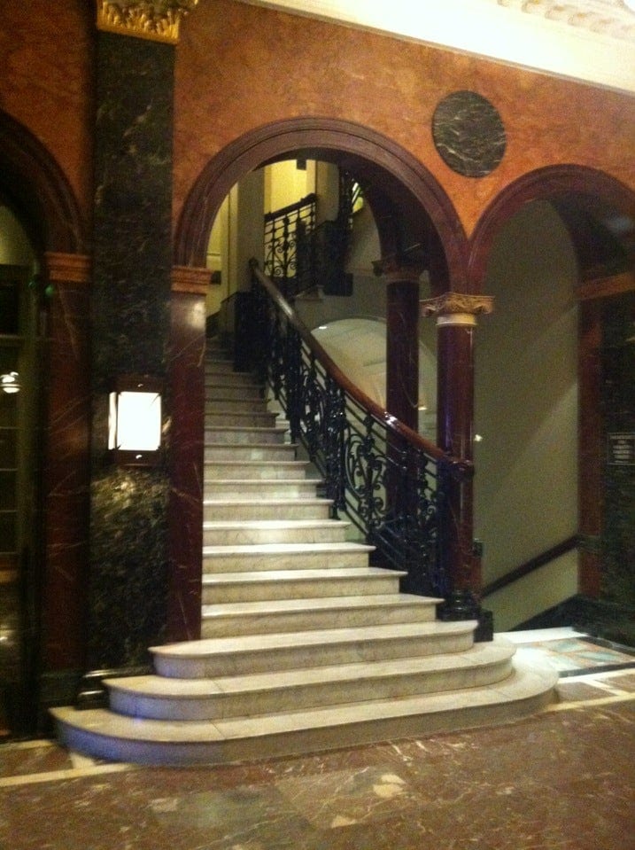 Una foto de Mandarin Bar