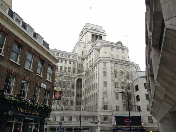 Фото: Saint James's Park Station