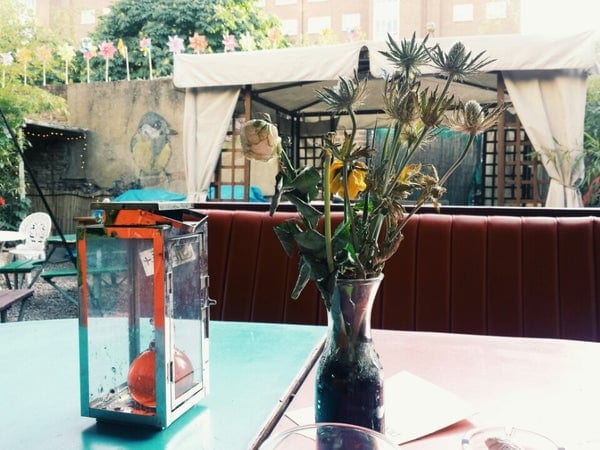 Une photo de The Magic Garden