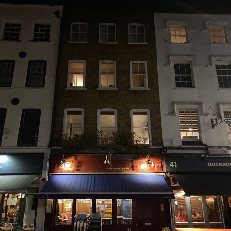 Una foto de 40 Dean Street