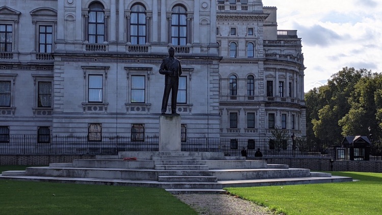 A photo of Admiral of the Fleet Earl Mountbatten of Burma Statue