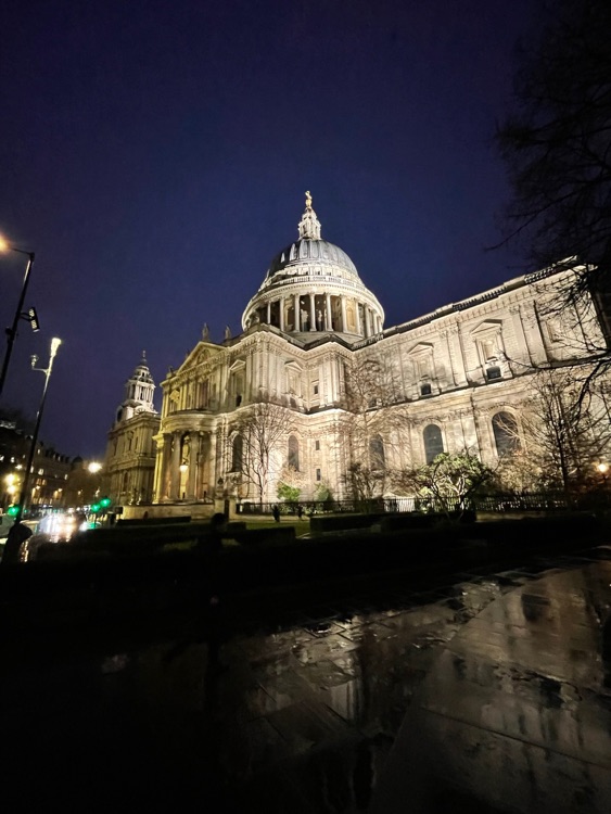 A photo of St Paul's Cathedral