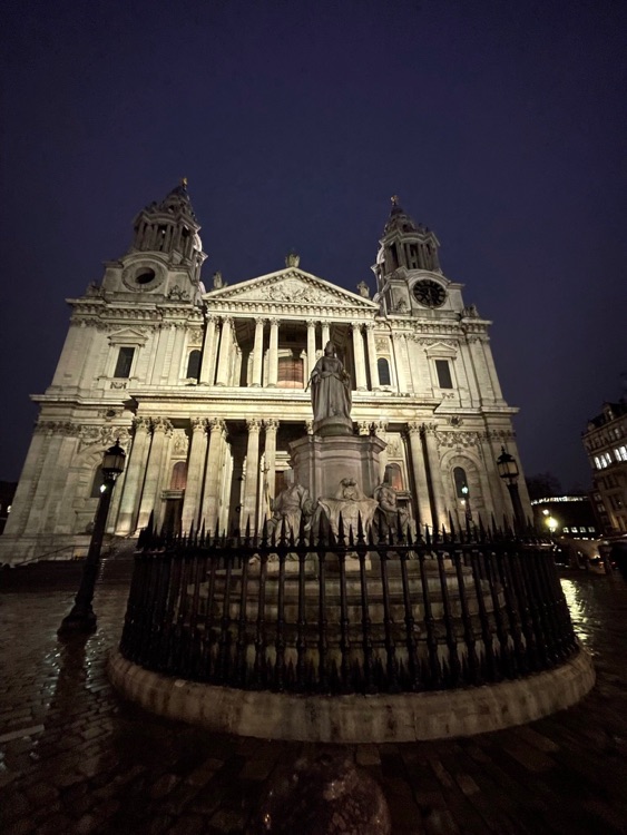 A photo of St Paul's Cathedral