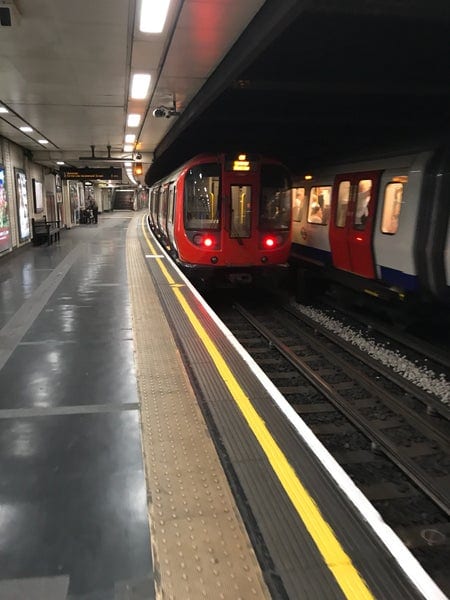 Une photo de Saint James's Park Station