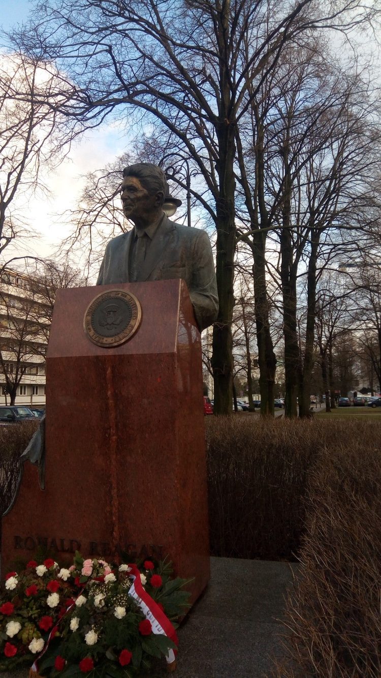 A photo of Monument Ronald Reagan