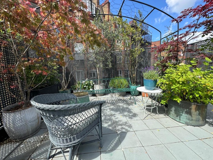 A photo of No. 30 Knightsbridge