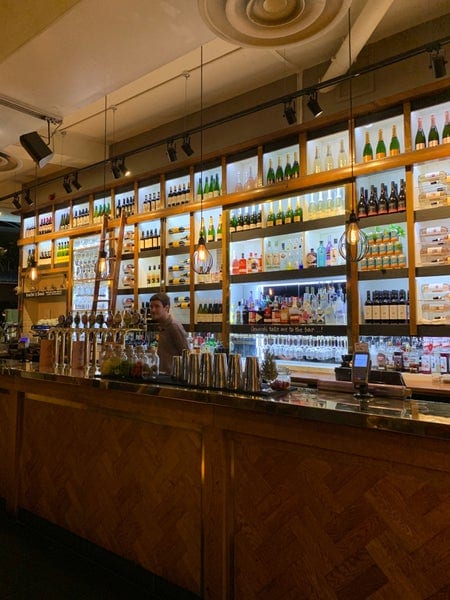 Une photo de All Bar One