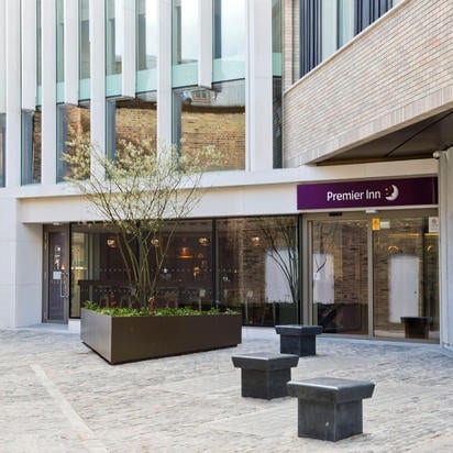 A photo of Premier Inn London Southwark (Borough High St) hotel
