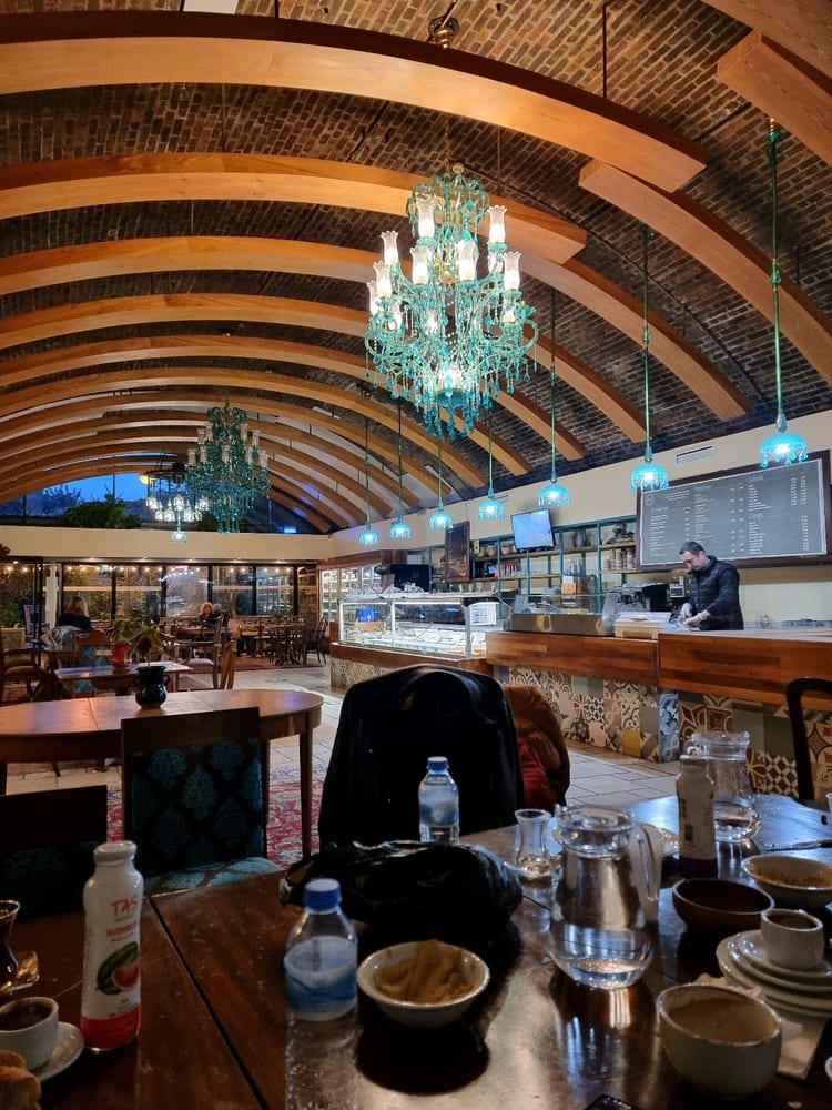 Une photo de Ev Bar