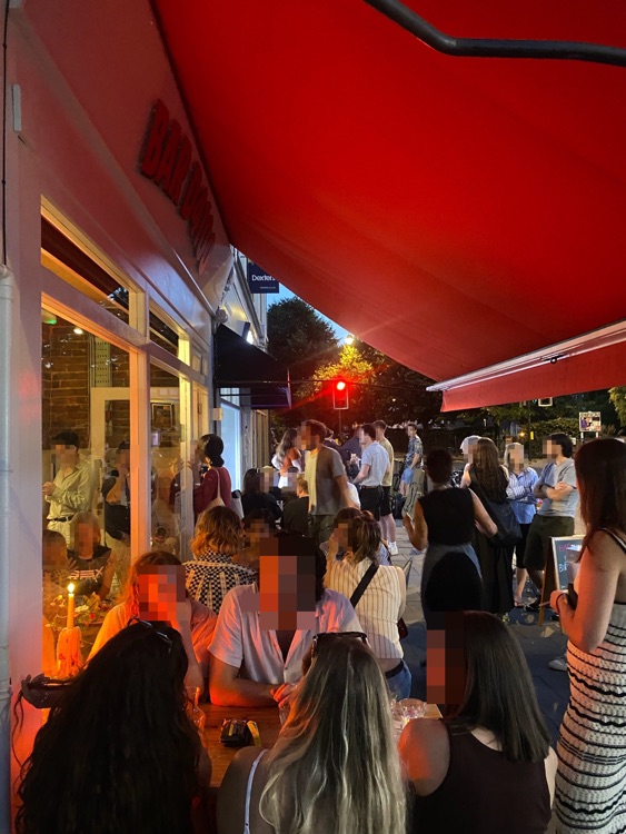 A photo of Bar D4100