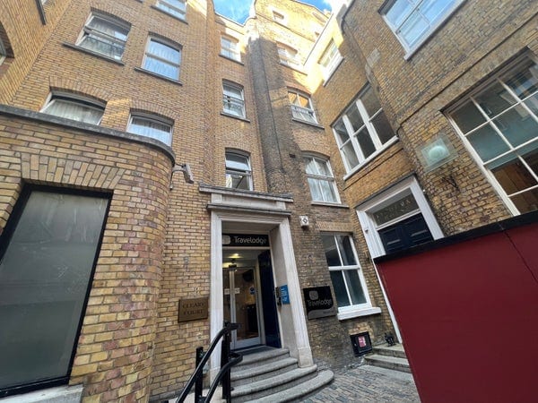 A photo of Travelodge London Bank