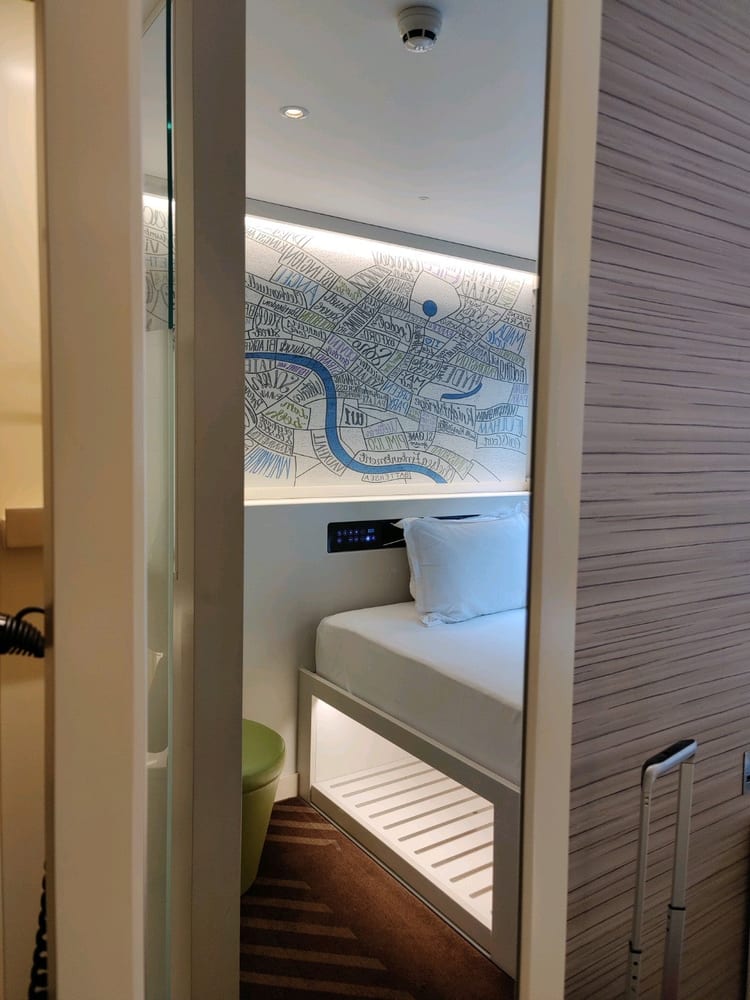 A photo of hub by Premier Inn London Westminster Abbey hotel